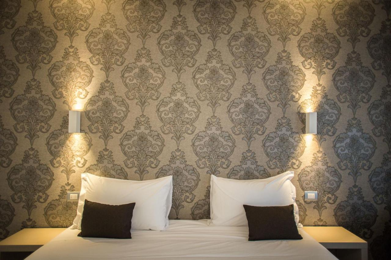 Hotel Ponti อันเจรา ภายนอก รูปภาพ