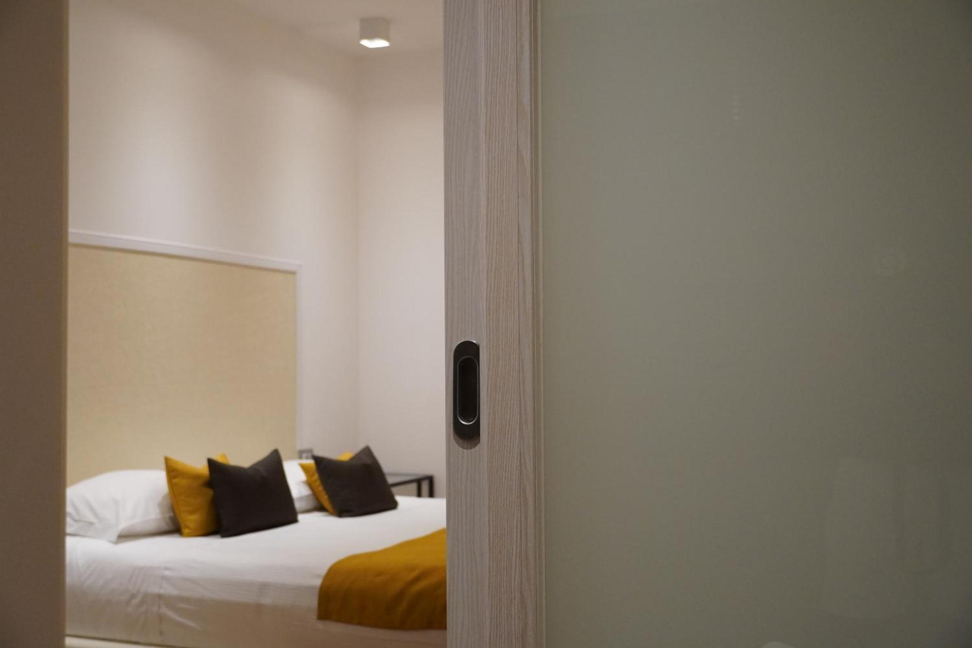 Hotel Ponti อันเจรา ภายนอก รูปภาพ