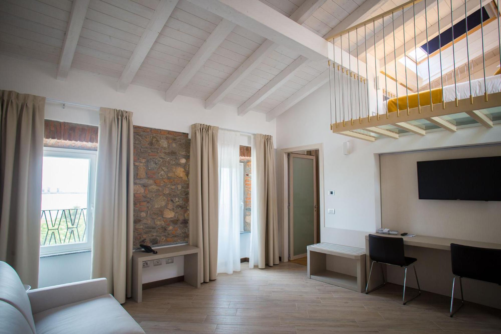 Hotel Ponti อันเจรา ภายนอก รูปภาพ