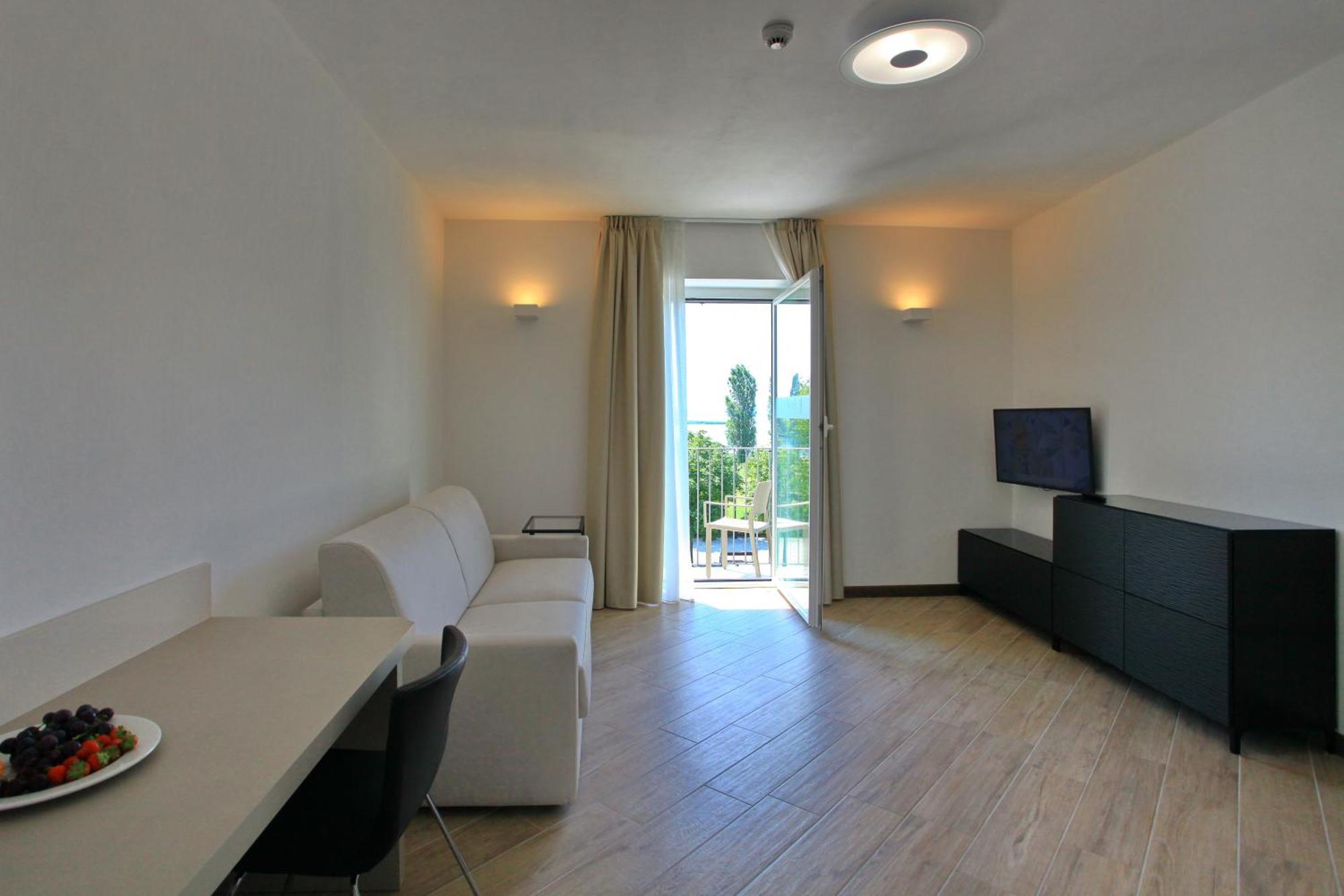 Hotel Ponti อันเจรา ภายนอก รูปภาพ